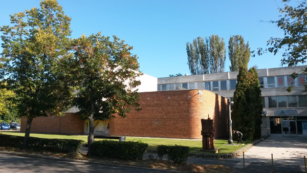 Kiadó iroda kecskemét